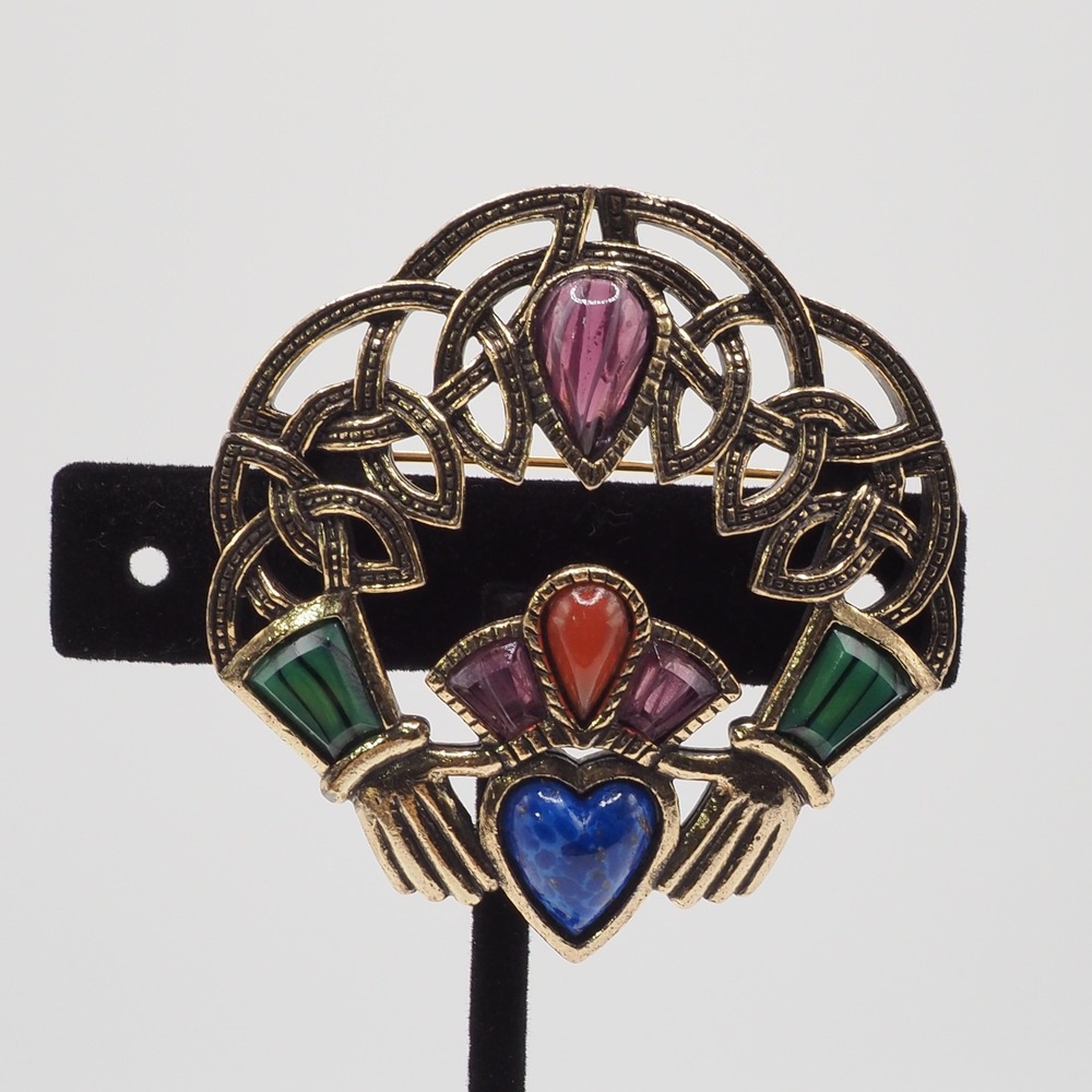 Vintage Soldor Signed Brooch Claddagh Celtic Irish Knot Glass Cabochon Gold Tone